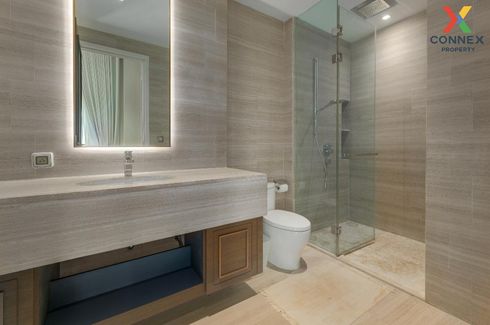 3 Bedroom Condo for sale in The Diplomat 39, Khlong Tan Nuea, Bangkok near BTS Phrom Phong