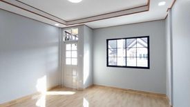 3 Bedroom Townhouse for sale in Sena Villa 8, Sam Wa Tawan Tok, Bangkok