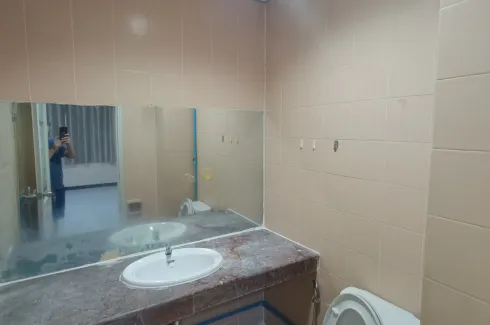 3 Bedroom Townhouse for rent in Bang Mot, Bangkok