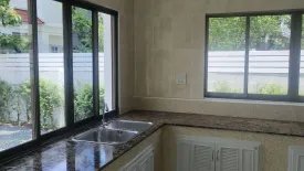 6 Bedroom House for rent in Sam Wa Tawan Ok, Bangkok