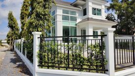 4 Bedroom House for sale in Lam Pla Thio, Bangkok