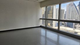 Office for rent in Serm Mit Tower, Khlong Toei Nuea, Bangkok near MRT Sukhumvit