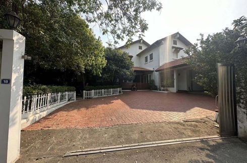 3 Bedroom House for sale in Phra Khanong Nuea, Bangkok near BTS Phra Khanong