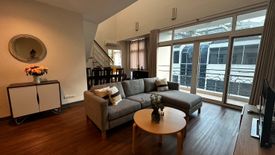 3 Bedroom Condo for rent in Khlong Tan Nuea, Bangkok