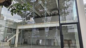 Commercial for rent in Khlong Tan Nuea, Bangkok