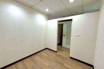 1 Bedroom Office for rent in Lat Yao, Bangkok