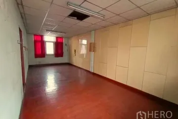 8 Bedroom Commercial for rent in Yan Nawa, Bangkok