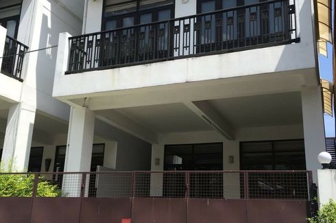 3 Bedroom Townhouse for rent in Phra Khanong Nuea, Bangkok