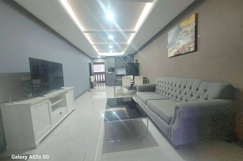 1 Bedroom Condo for rent in Nusa State Tower Condominium, Silom, Bangkok near BTS Surasak