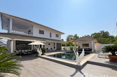 3 Bedroom Villa for sale in Chan Tha Village, Cha am, Phetchaburi