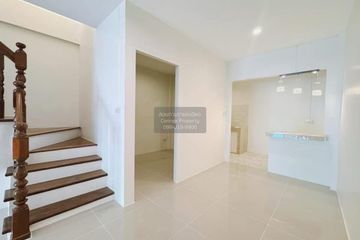 3 Bedroom Townhouse for sale in Om Noi, Samut Sakhon