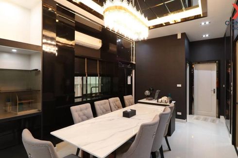 4 Bedroom House for sale in Bangkok Boulevard Pinklao-Phetkasem, Krathum Lom, Nakhon Pathom