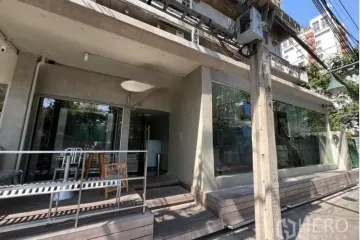 Commercial for rent in Phra Khanong Nuea, Bangkok