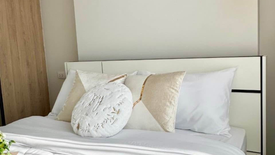 1 Bedroom Condo for rent in Chewathai Pinklao, Bang Yi Khan, Bangkok near MRT Bang Yi Khan