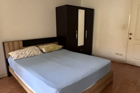 Condo for sale in Thung Maha Mek, Bangkok near BTS Sala Daeng