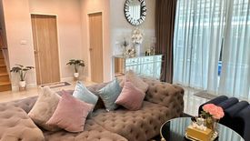 5 Bedroom House for rent in Supalai Essence Suanluang, Dokmai, Bangkok