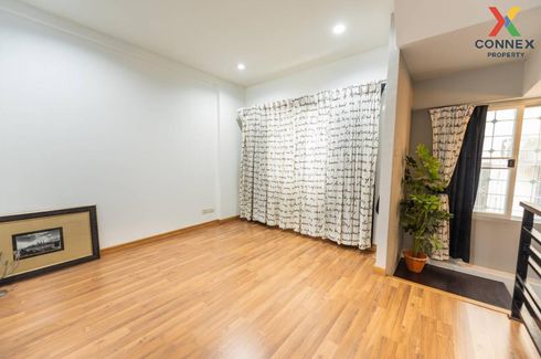 3 Bedroom Townhouse for sale in Nong Khang Phlu, Bangkok near MRT Phutthamonthon Sai 4