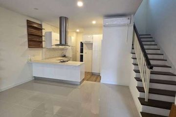 4 Bedroom Townhouse for sale in Phra Khanong Nuea, Bangkok