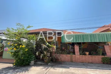 3 Bedroom House for sale in Na Kluea, Chonburi