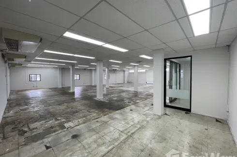 Office for rent in Krit Limited Company, Thung Maha Mek, Bangkok near MRT Lumpini