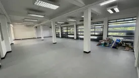 Office for rent in Krit Limited Company, Thung Maha Mek, Bangkok near MRT Lumpini