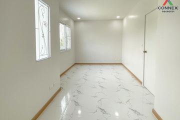 3 Bedroom Townhouse for sale in Baan Pruksa 86/1 Ladkrabang-Suvarnabhumi, Lat Krabang, Bangkok