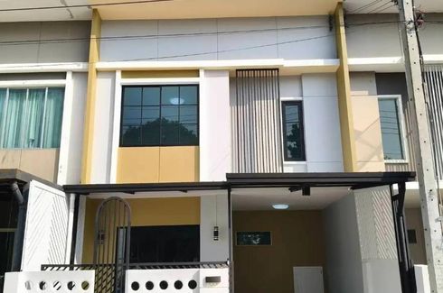 3 Bedroom Townhouse for sale in Bang Chan, Bangkok