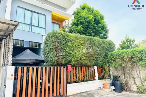 3 Bedroom Townhouse for sale in Lak Song, Bangkok