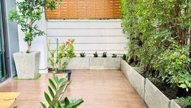 3 Bedroom Townhouse for sale in Lak Song, Bangkok