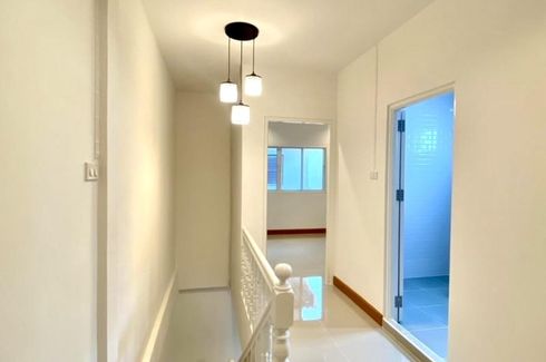 3 Bedroom Townhouse for sale in Lert Ubon Lam Luk Ka Khlong 5, Bueng Kham Phroi, Pathum Thani near BTS Eastern Outer Ring