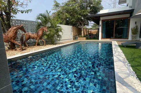 6 Bedroom House for rent in Sinthana Village, San Phranet, Chiang Mai