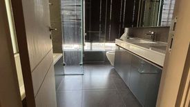 2 Bedroom Condo for sale in The Esse at Singha Complex, Bang Kapi, Bangkok near MRT Phetchaburi