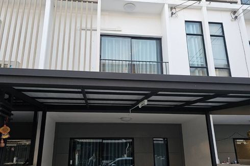 3 Bedroom Townhouse for rent in Patio Srinakarin - Rama 9, Hua Mak, Bangkok