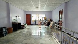 7 Bedroom Townhouse for sale in Dokmai, Bangkok