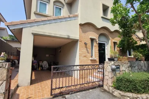 3 Bedroom Villa for sale in Silk Road Place, Huai Yai, Chonburi