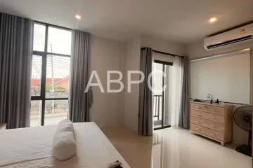 3 Bedroom Townhouse for sale in Nong Prue, Chonburi