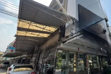 Commercial for rent in Phra Khanong, Bangkok near BTS Phra Khanong