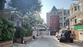 4 Bedroom House for rent in Sam Sen Nok, Bangkok near MRT Huai Khwang