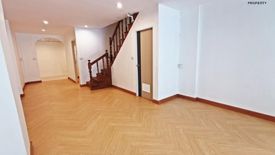 5 Bedroom Townhouse for sale in Om Noi, Samut Sakhon