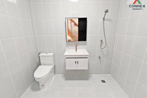 4 Bedroom Townhouse for sale in Om Noi, Samut Sakhon