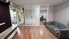 1 Bedroom Condo for sale in Lumpini Place Narathiwas 24, Chong Nonsi, Bangkok near BTS Saphan Taksin