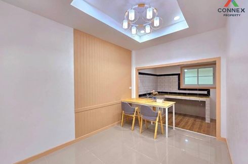 3 Bedroom Townhouse for sale in The Emerald Park 2, Phimon Rat, Nonthaburi