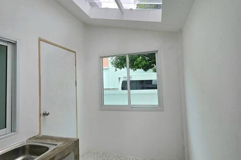 3 Bedroom Townhouse for sale in Si Racha, Chonburi