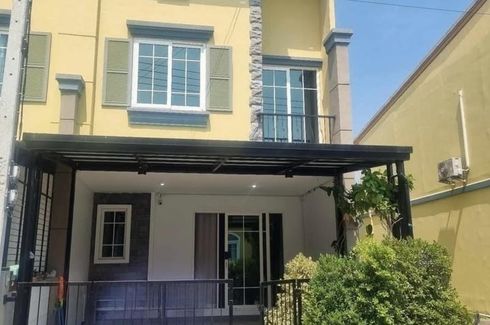 3 Bedroom Townhouse for sale in Golden Town Phaholyothin-Lumlukka, Khu Khot, Pathum Thani