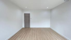 3 Bedroom Townhouse for sale in Lalliville House, Khu Khot, Pathum Thani