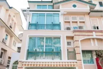 4 Bedroom Townhouse for rent in Khlong Chan, Bangkok