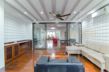 4 Bedroom Condo for rent in P.R. Home II, Khlong Tan Nuea, Bangkok near BTS Thong Lo