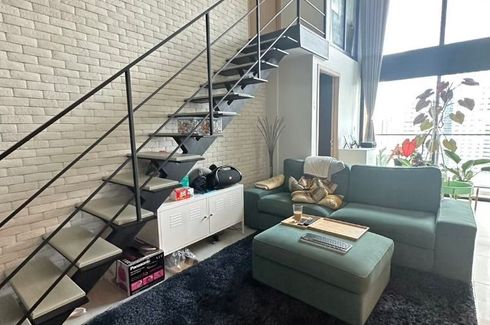 2 Bedroom Condo for rent in The Lofts Silom, Silom, Bangkok near BTS Surasak