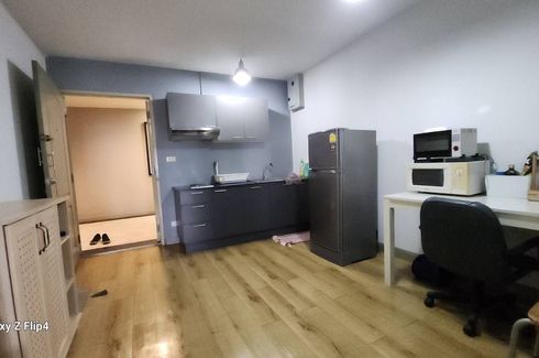 1 Bedroom Condo for sale in Nusa State Tower Condominium, Silom, Bangkok near BTS Surasak