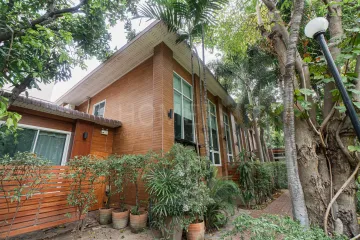 2 Bedroom Condo for rent in P.R.Home III Apartment, Khlong Tan Nuea, Bangkok